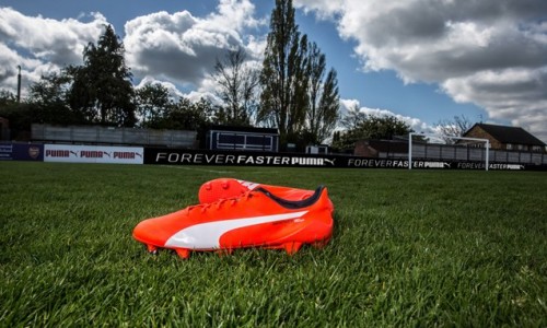 PUMA 发布超轻 evoSPEED SL 足球鞋款